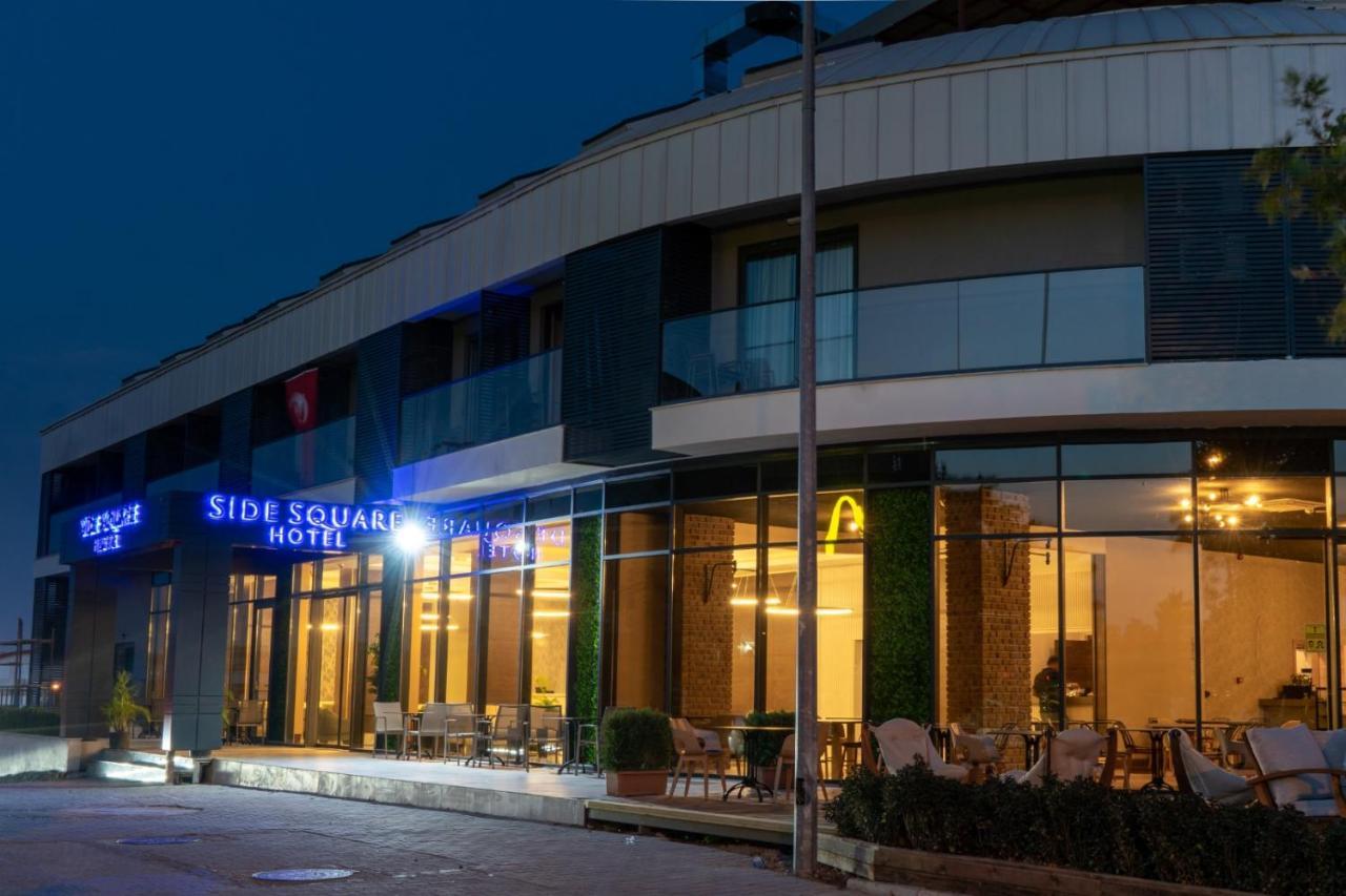 Square Hotel