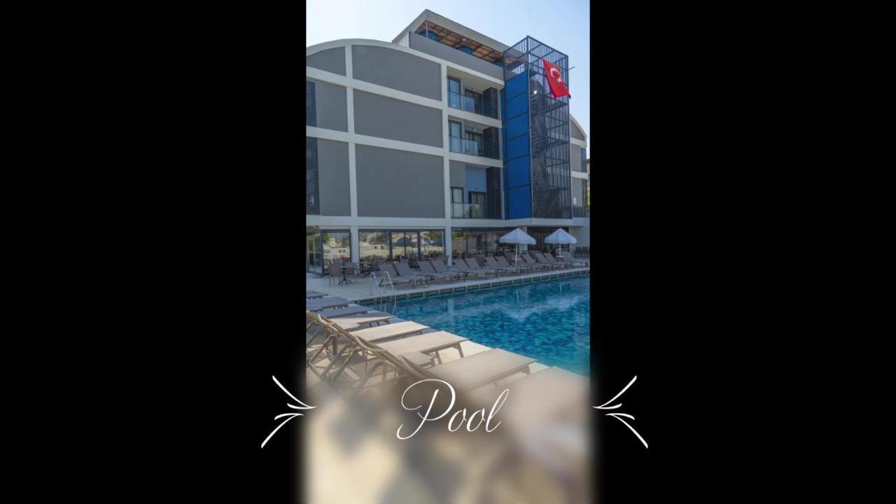 Square Hotel
